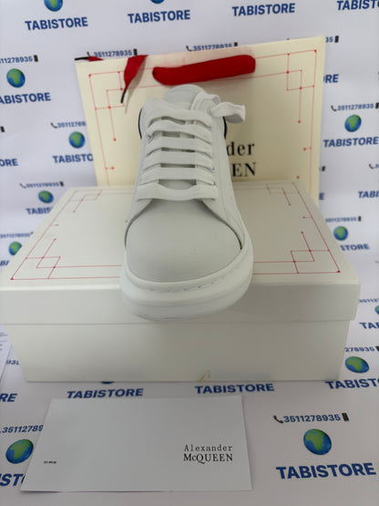 Alexander McQueen Sneaker Oversize in Bianco/Nero