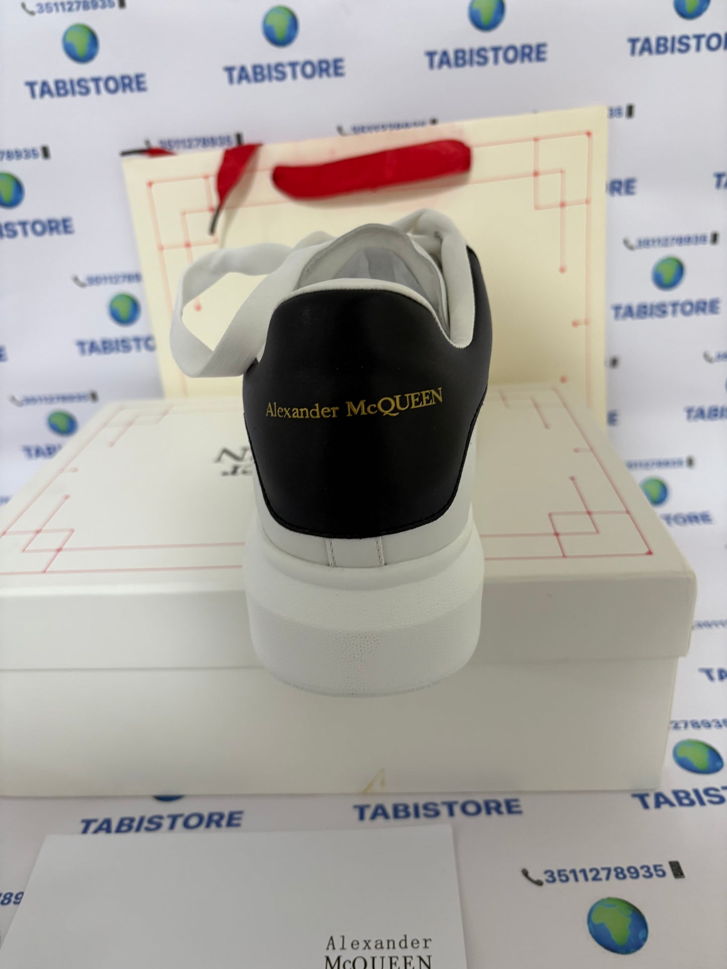 Alexander McQueen Sneaker Oversize in Bianco/Nero